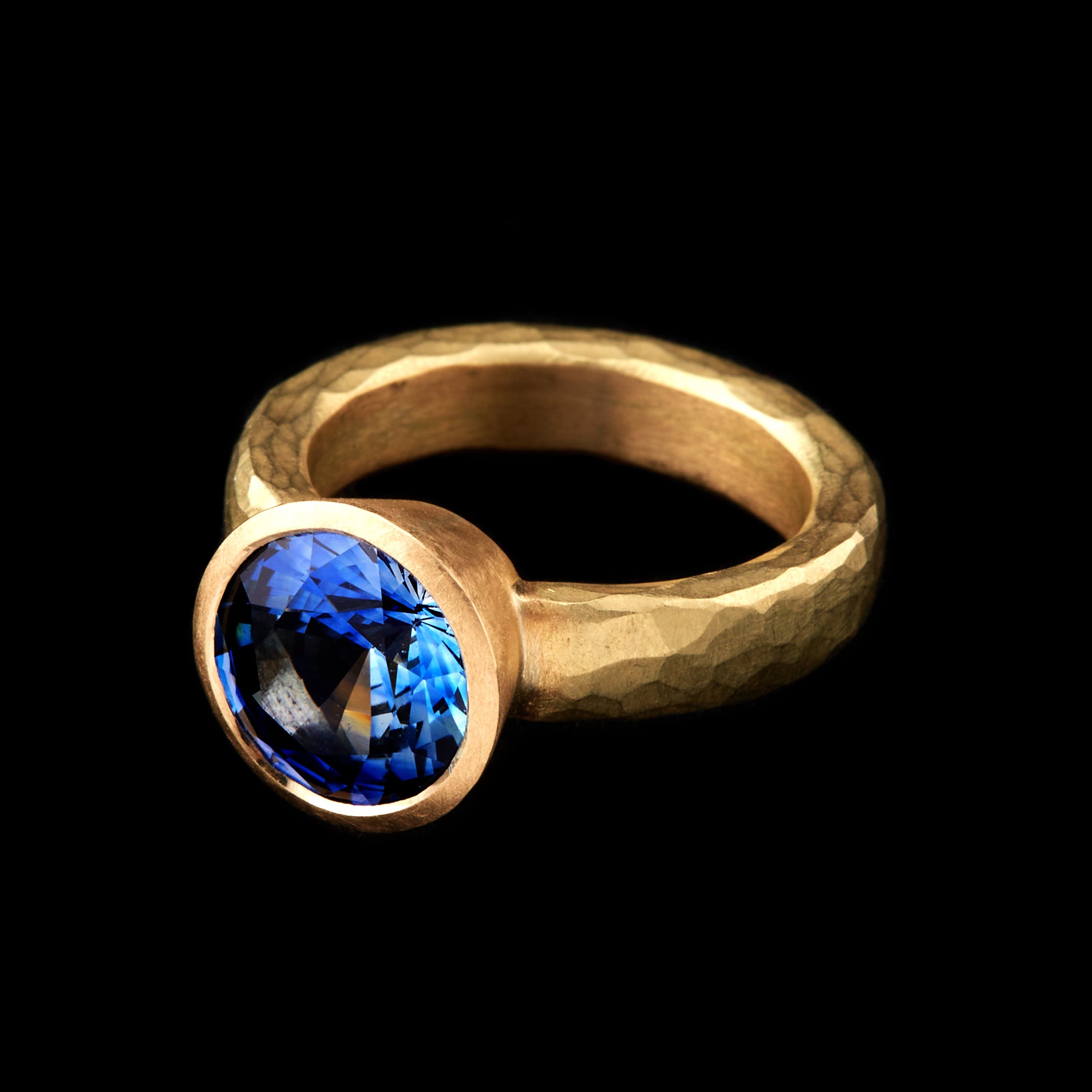 Gold Sapphire Ring – malcolm betts